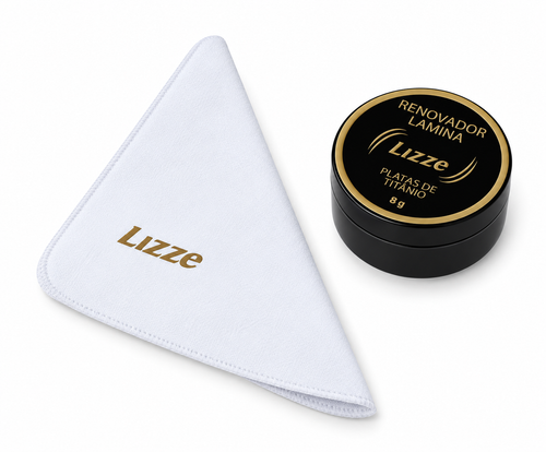 Pot de cire d’entretien pour lissage sur fond blanc